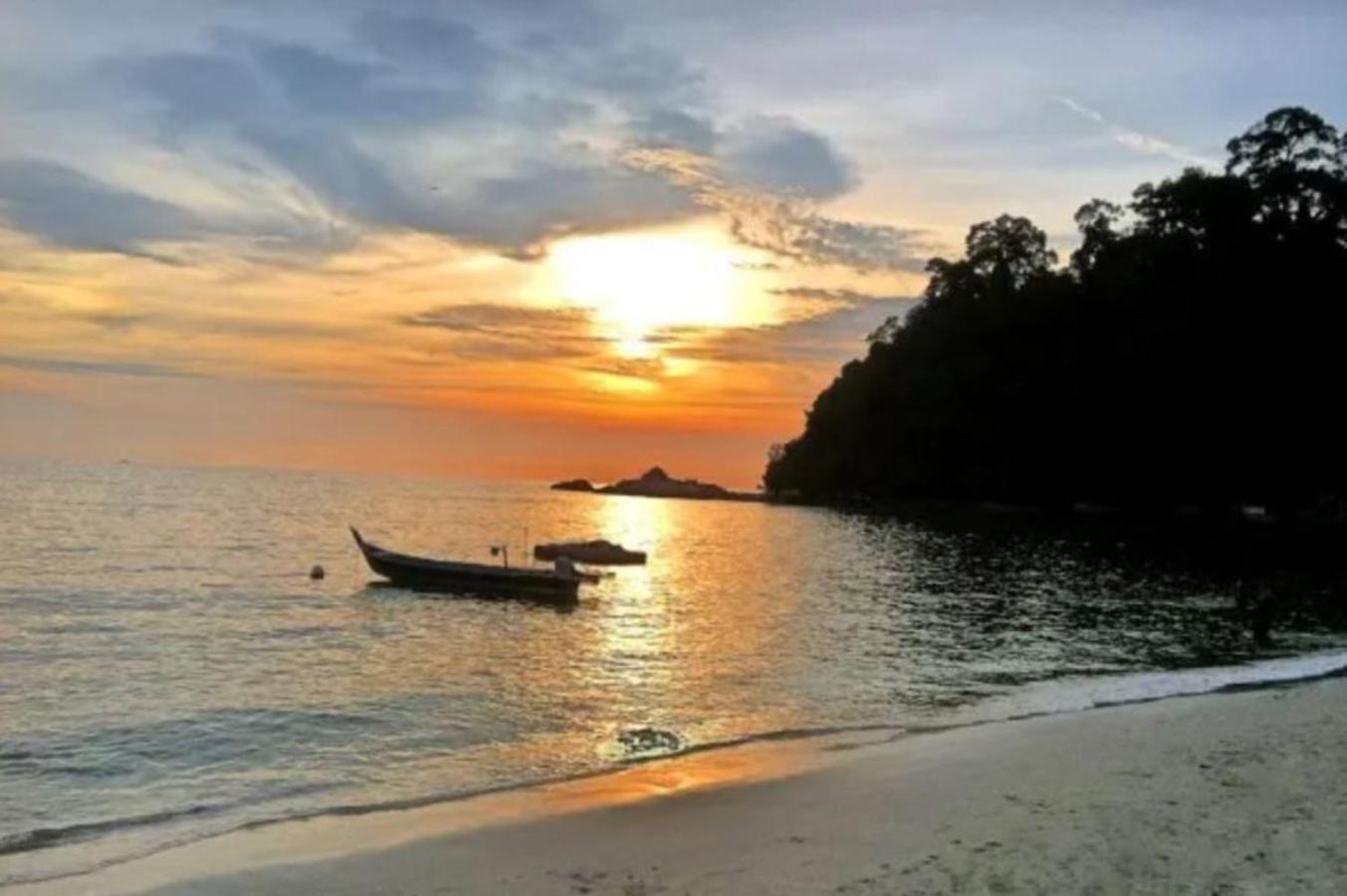De Clinique Hotel Kampong Pasir Bogak Ngoại thất bức ảnh